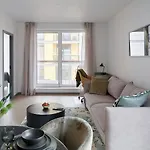 Appartement Kotzebue - Sleek&moody, Dark Green&black *