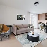 Appartement Kotzebue - Sleek&moody, Dark Green&black Tallinn