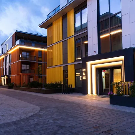 Kotzebue - Sleek&moody, Dark Green&black Tallinn