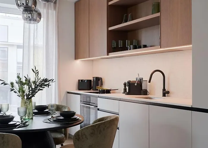 Kotzebue - Sleek&moody, Dark Green&black * Tallinn