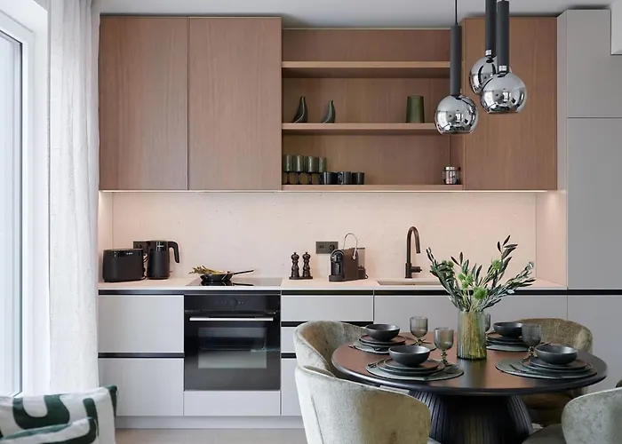 Appartement Kotzebue - Sleek&moody, Dark Green&black